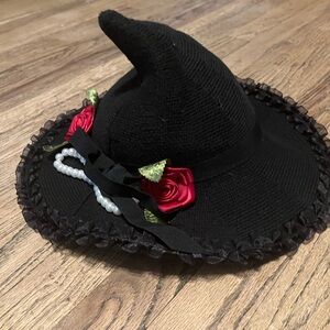 Hot Topic Black Witch Hat with Red Roses & Pearl Accent